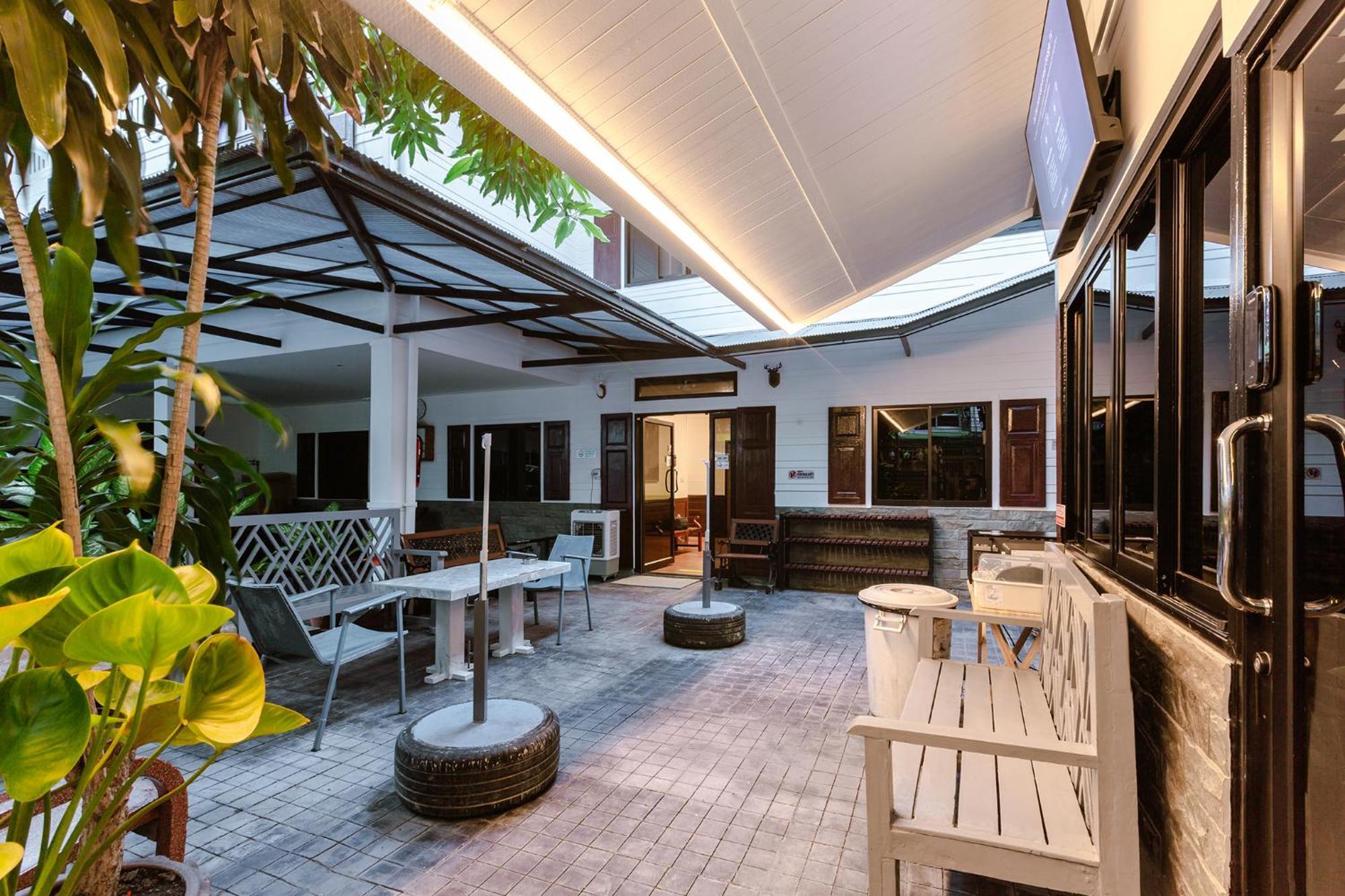 Diff Hostel Bangkok Exterior foto