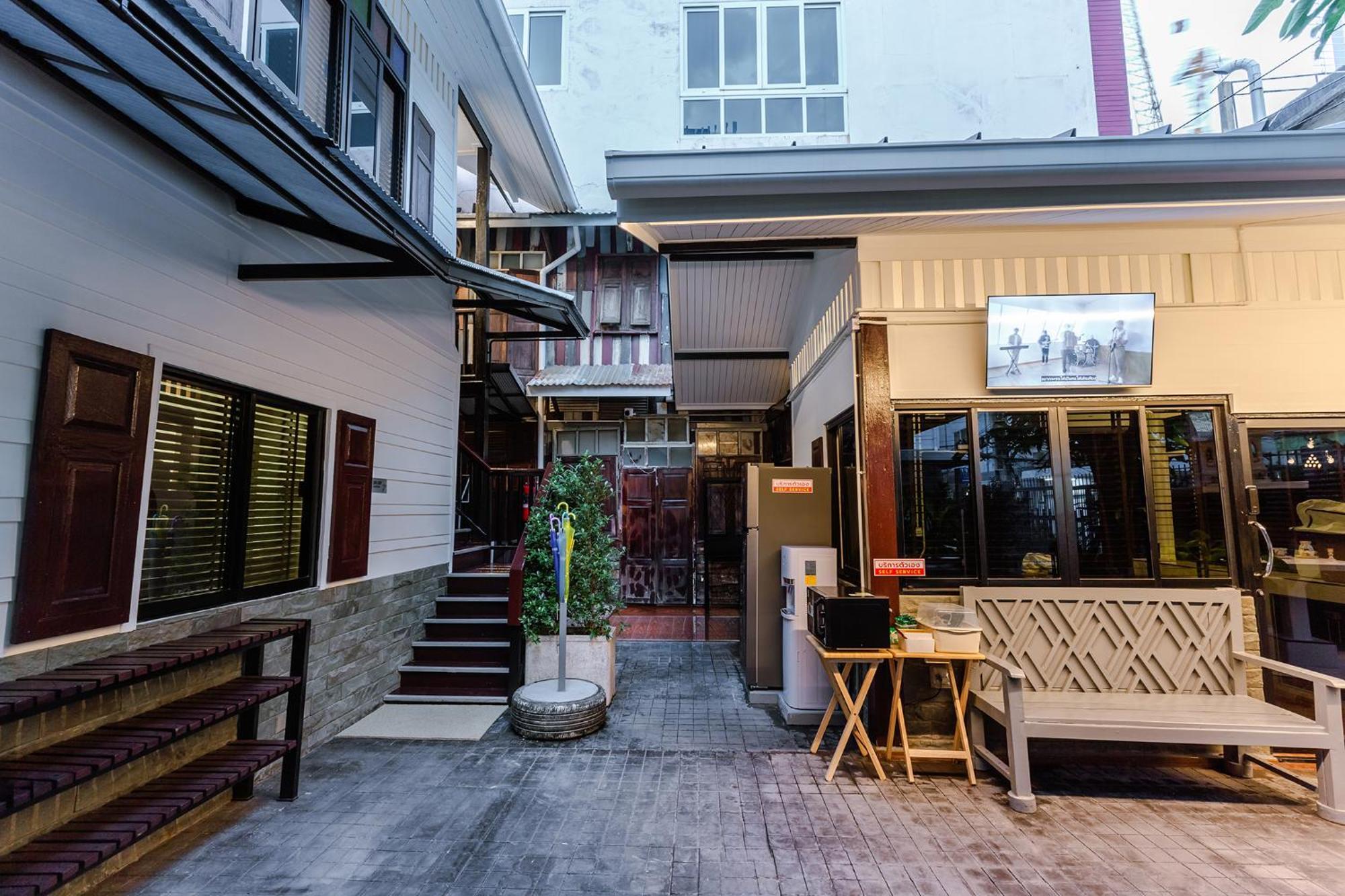Diff Hostel Bangkok Exterior foto